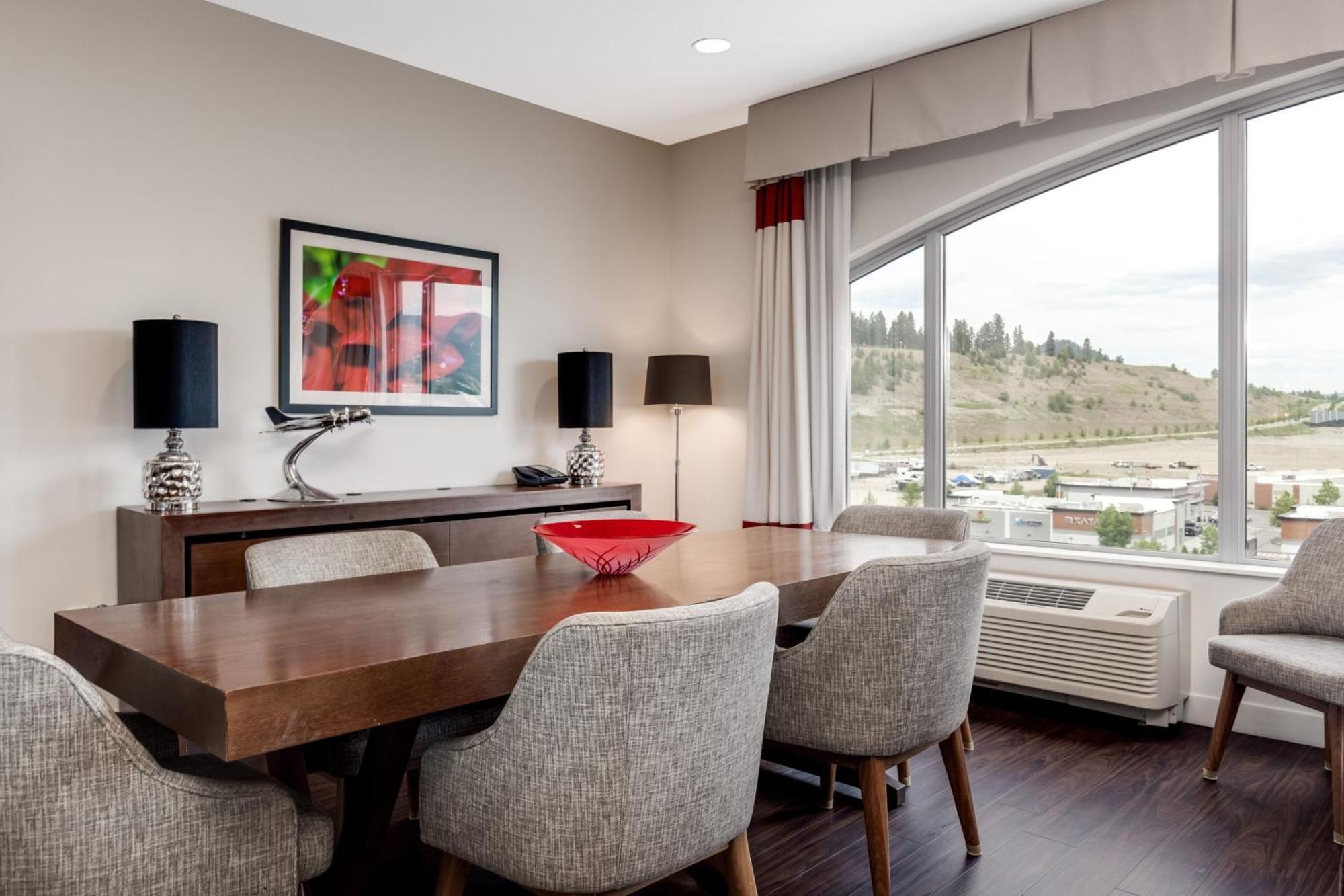 Four Points By Sheraton Kelowna Airport Exterior foto